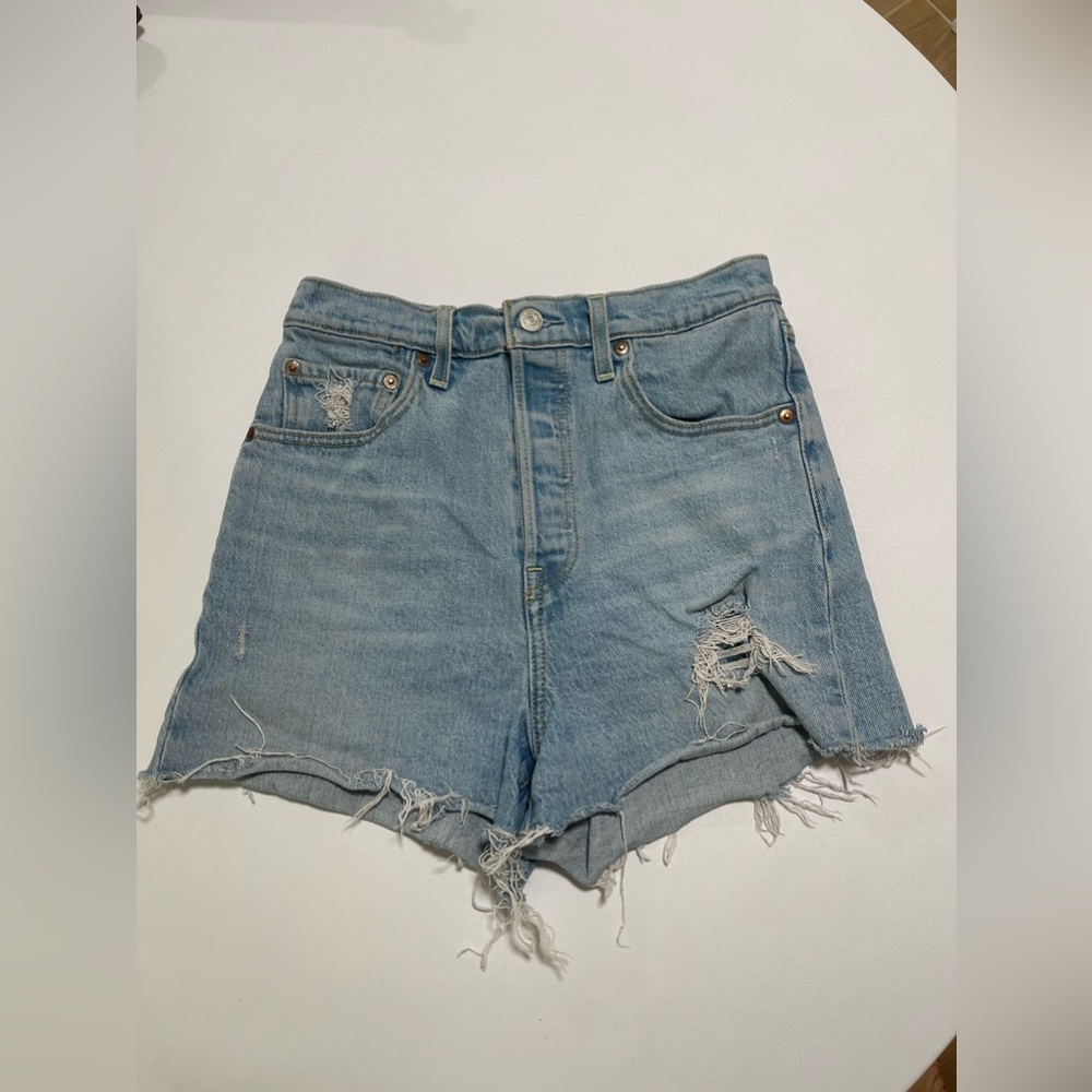 LEVI Ribcage High Rise Shorts 27 - Picture 4 of 4